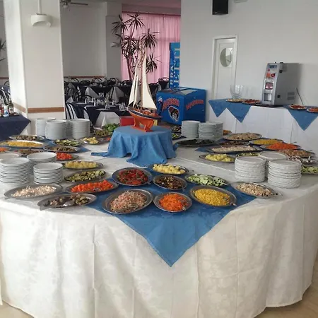 Continental מלון פסארו